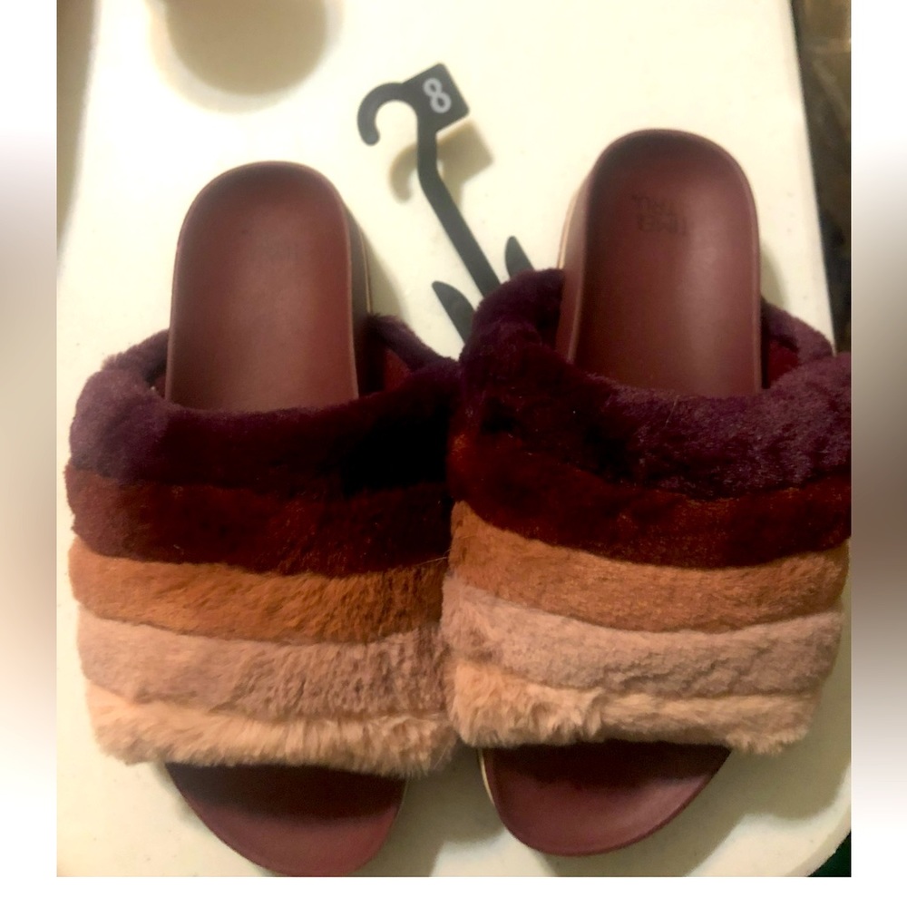 NWT Berry MultiColor Striped Fur sandal Slippers 8